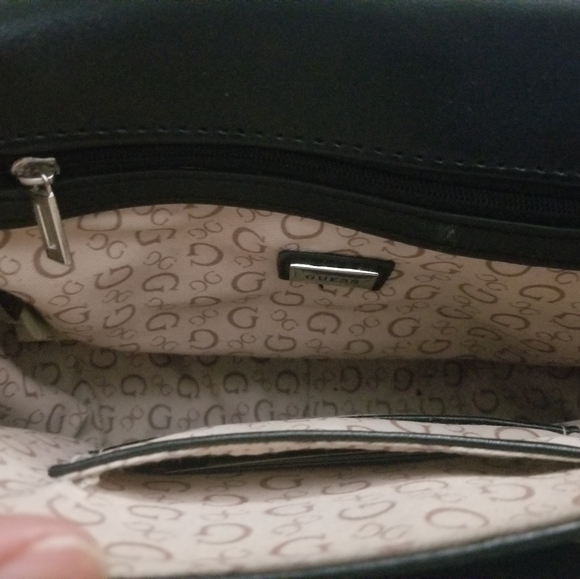 Guess Purse - Picture 2 of 6